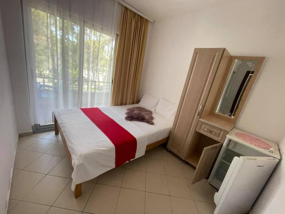Aparthotel Vila Tufi Велипойе Экстерьер фото