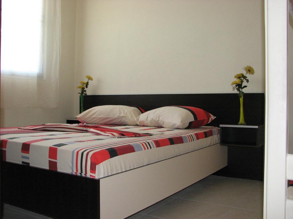 Aparthotel Vila Tufi Велипойе Номер фото