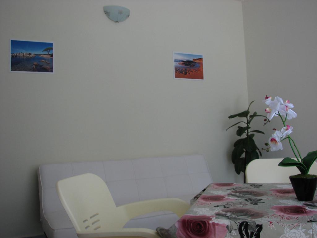 Aparthotel Vila Tufi Велипойе Экстерьер фото