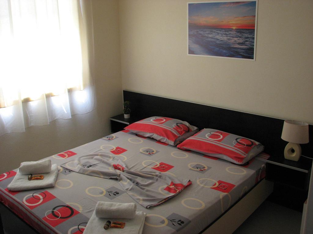 Aparthotel Vila Tufi Велипойе Экстерьер фото